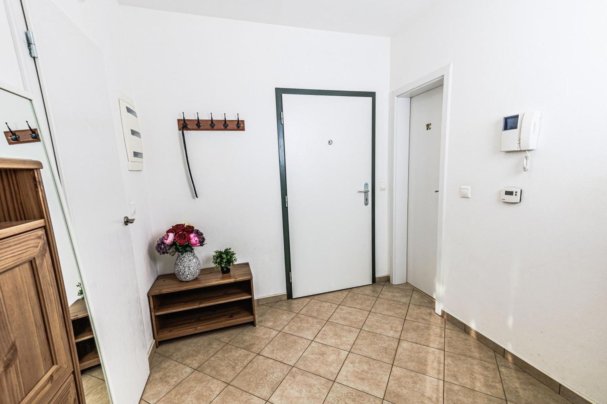 Sunny Apartment With Amazing Terrace On The 13Th Floor Near City Center Pressburg Exterior foto