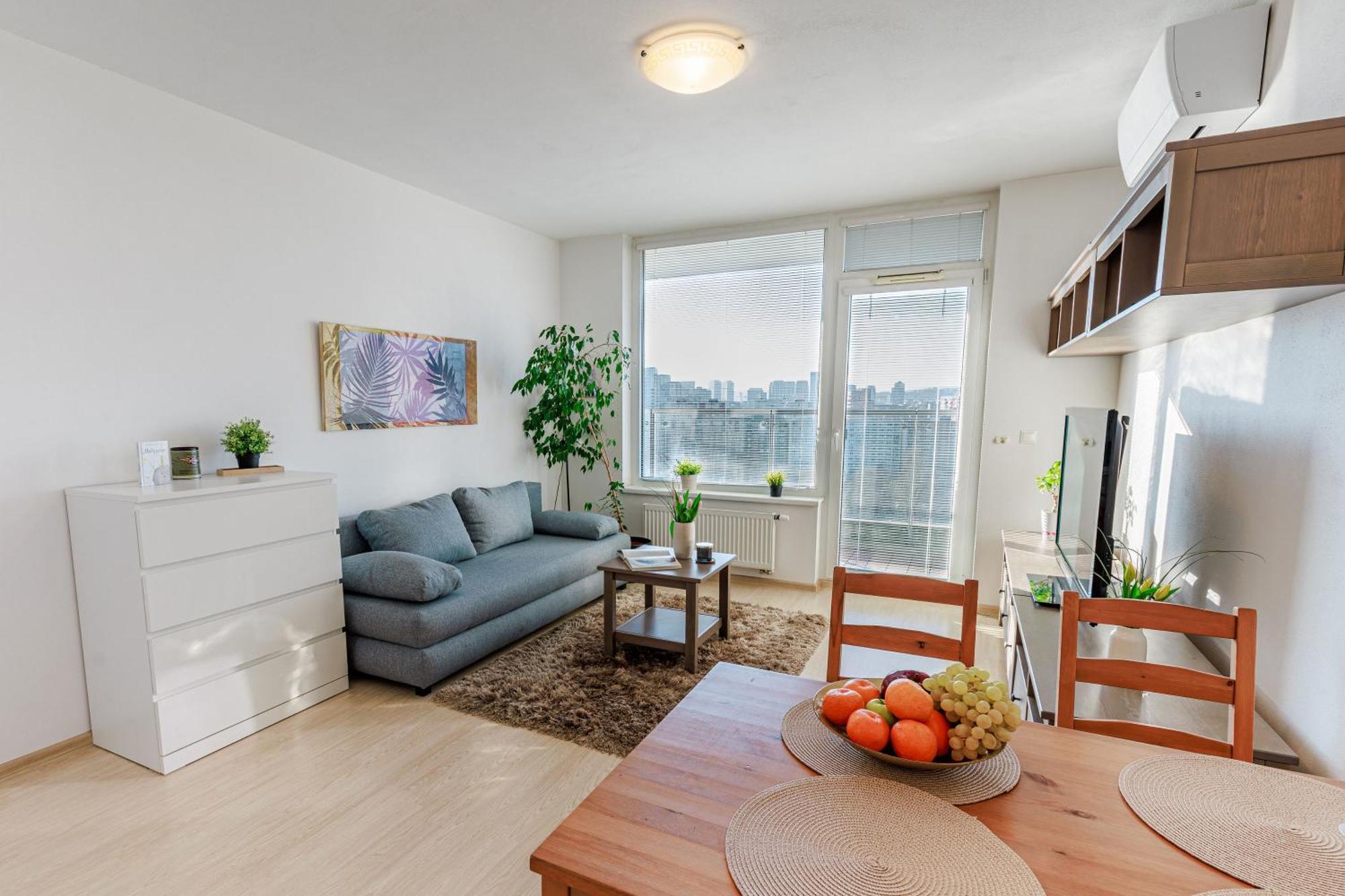 Sunny Apartment With Amazing Terrace On The 13Th Floor Near City Center Pressburg Exterior foto